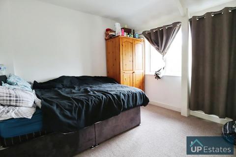 3 bedroom end of terrace house for sale, Lodge Road, Stoke Green, Coventry