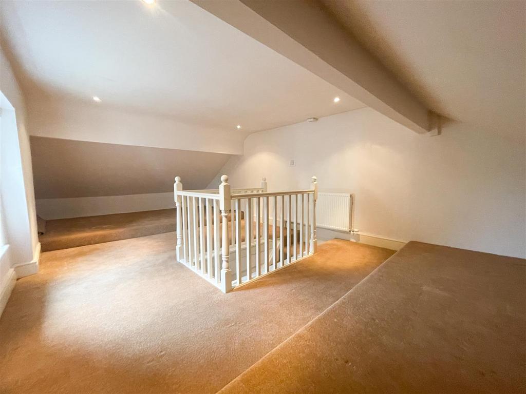 Loft 1.jpg