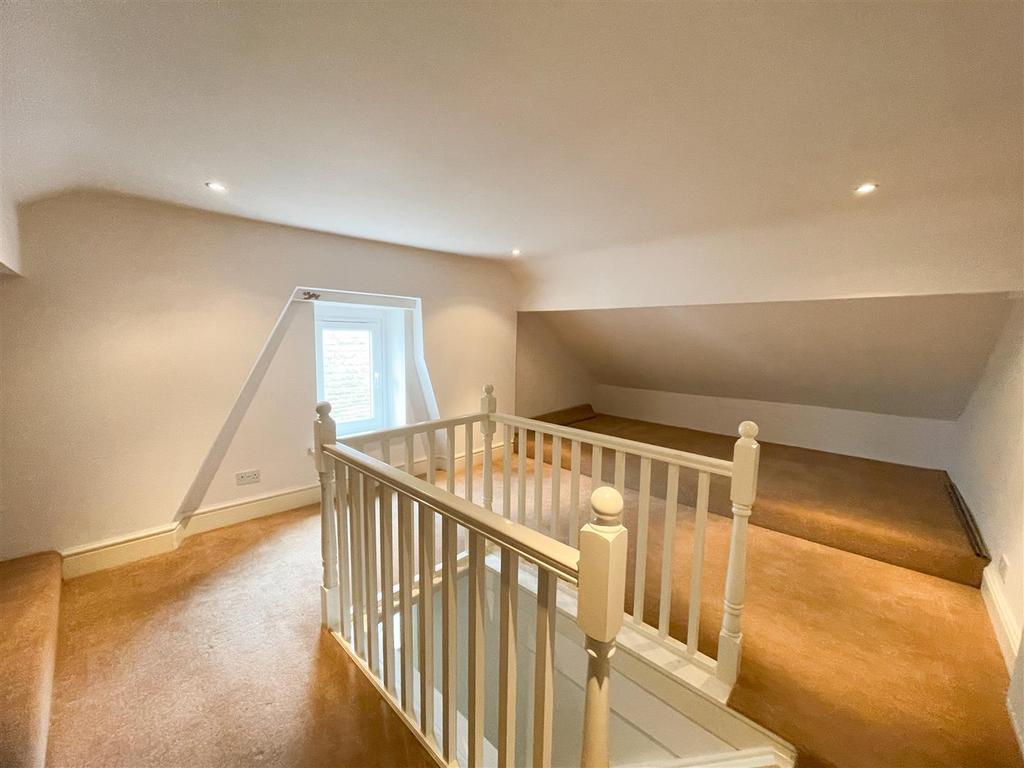 Loft 2.jpg