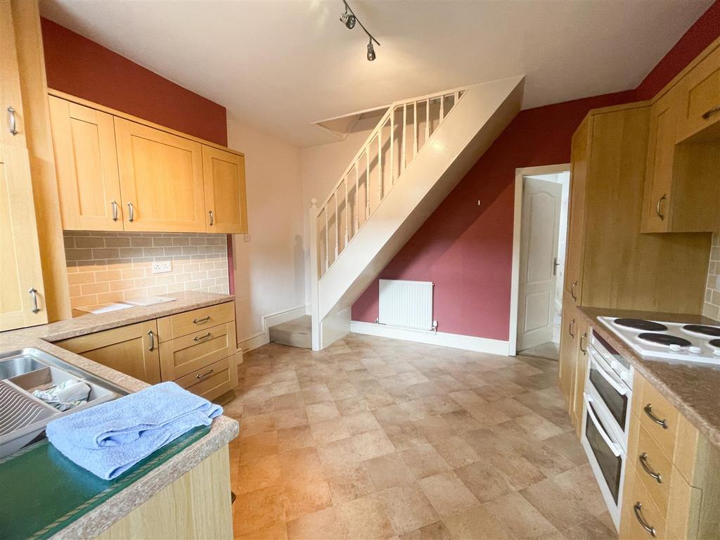 Kitchen1.jpg