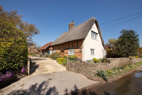 3 bedroom cottage for sale, Main Street, East Hanney Wantage OX12