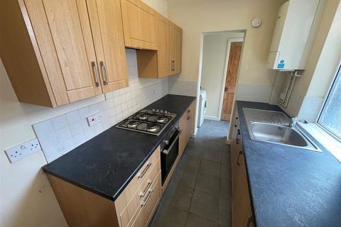 2 bedroom terraced house for sale, Avenue Road Extension, Leicester