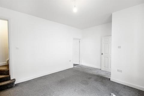 2 bedroom terraced house to rent, China Street, Darlington
