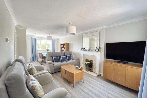 4 bedroom detached house for sale, Tinney Drive, Truro
