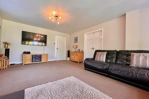 3 bedroom detached house for sale, Yarmouth Road, Ormesby