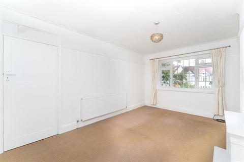 2 bedroom apartment for sale, Windmill Road, Northfields