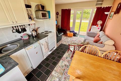 2 bedroom chalet for sale, Edward Road, Winterton-On-Sea