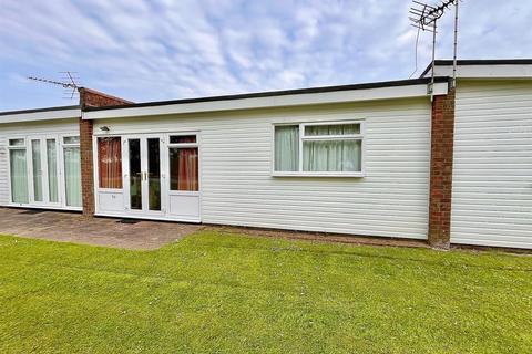 2 bedroom chalet for sale, Edward Road, Winterton-On-Sea