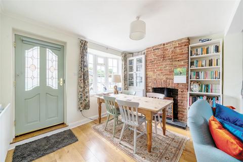 7 Rushett Close, Thames Ditton, KT7 0UR