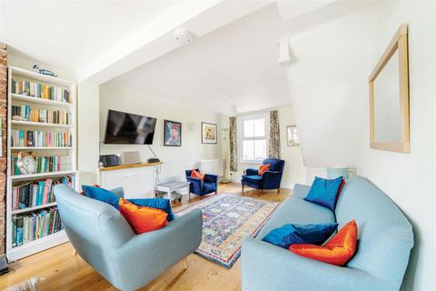 7 Rushett Close, Thames Ditton, KT7 0UR