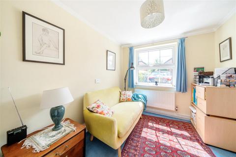 7 Rushett Close, Thames Ditton, KT7 0UR