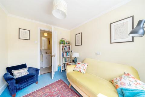 7 Rushett Close, Thames Ditton, KT7 0UR