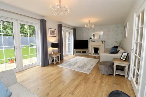 4 bedroom detached house for sale, Houghton Close, Market Weighton, York