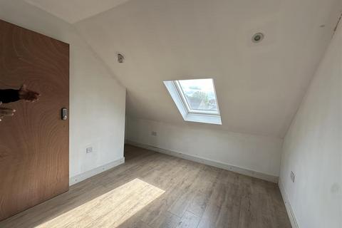 1 bedroom in a house share to rent, Grays Road, Slough