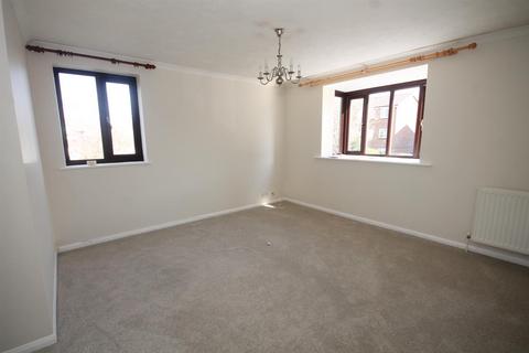 2 bedroom flat for sale, Abbotsbury Court, Horsham