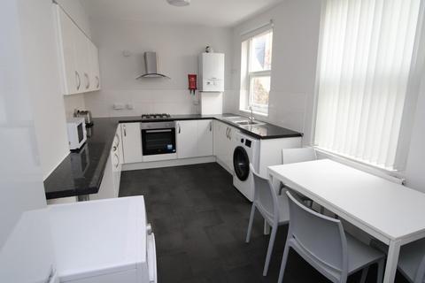 4 bedroom house to rent, Ashford Road, Plymouth PL4