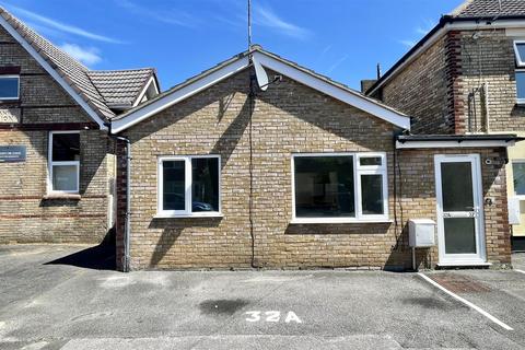 1 bedroom bungalow for sale, 32a Somerset Road, Bournemouth