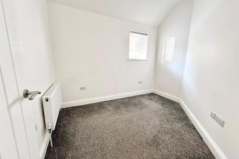 2 bedroom ground floor flat to rent, Hamilton Road, Bournemouth