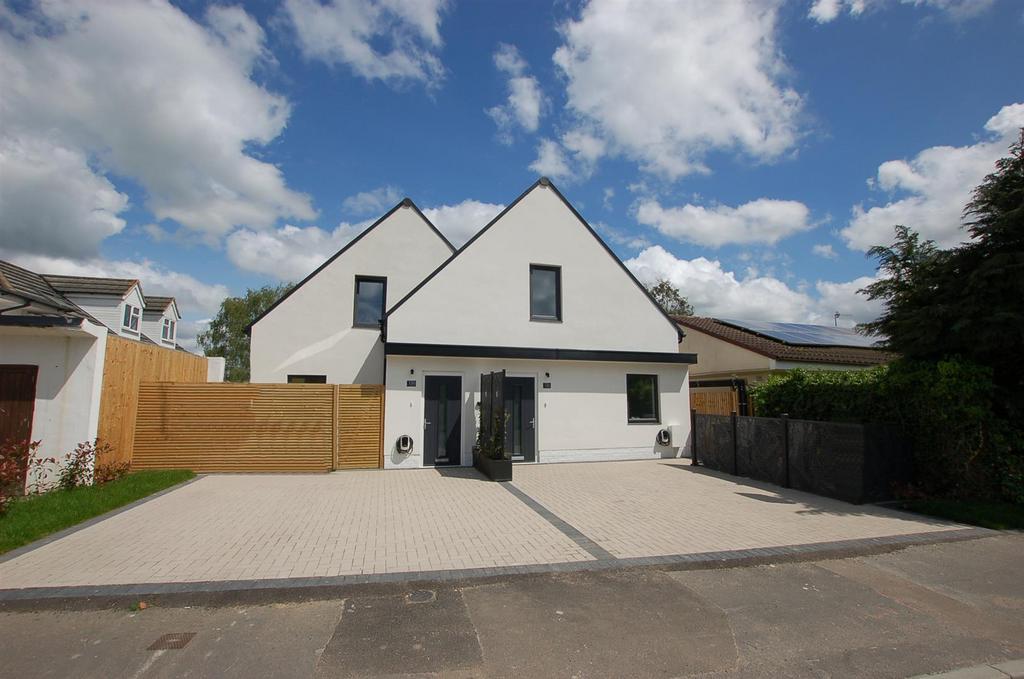 Brookmead, Hildenborough, Tonbridge 4 bed house for sale £735,000
