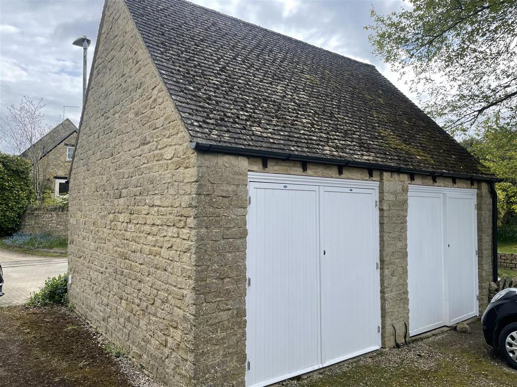 Garage.JPG