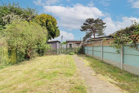 3 bedroom terraced house for sale, First Lane, Hessle