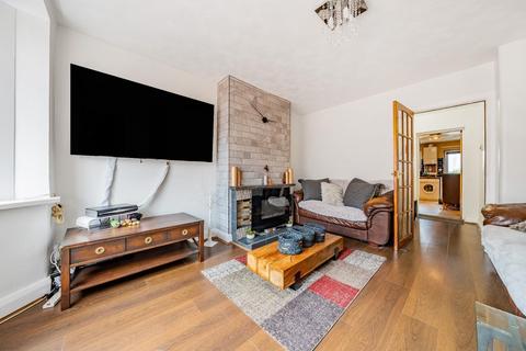 107 Elstree Gardens, Belvedere, DA17 5DR