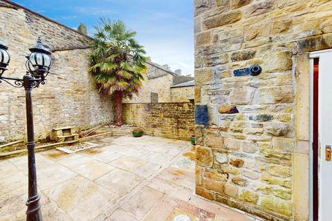 4 bedroom townhouse for sale, Weavers Court, Skipton