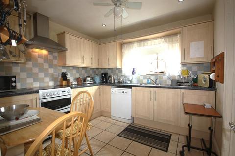 3 bedroom bungalow for sale, Upper Howsell Road, Malvern, WR14 1TL