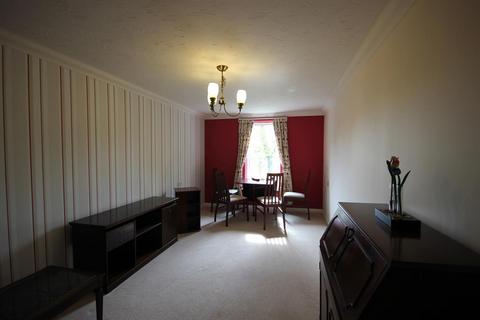 2 bedroom retirement property for sale, Elgar Lodge, Howsell Road, Malvern, WR14 1US