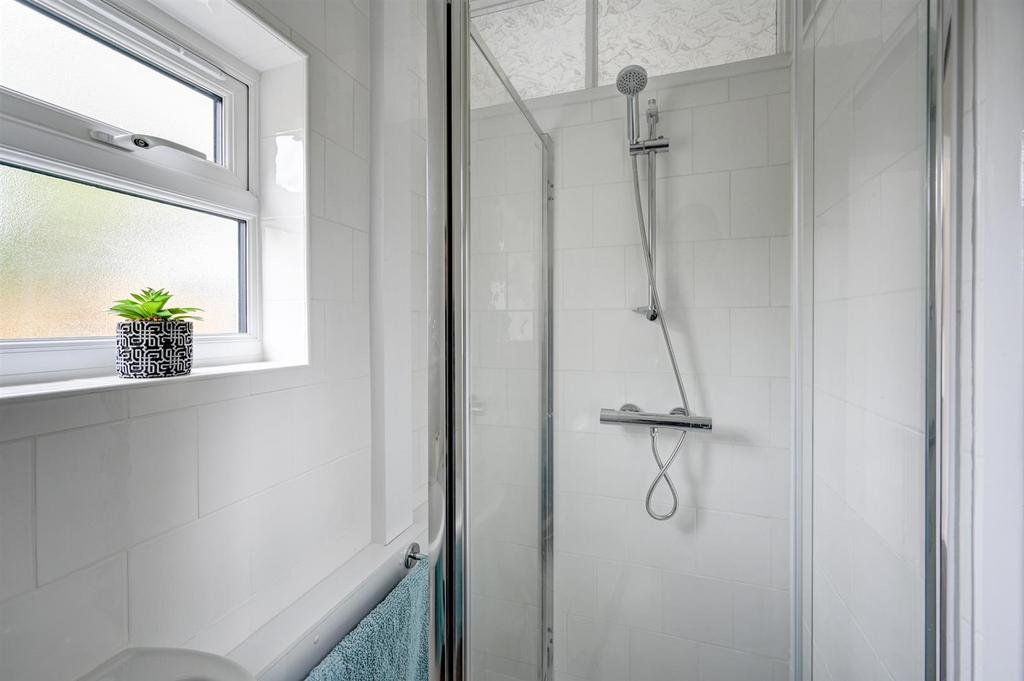 Shower in Ground Floor Shower Room.jpg