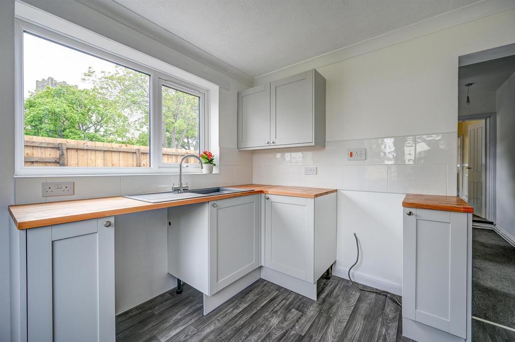 Kitchen (1).jpg