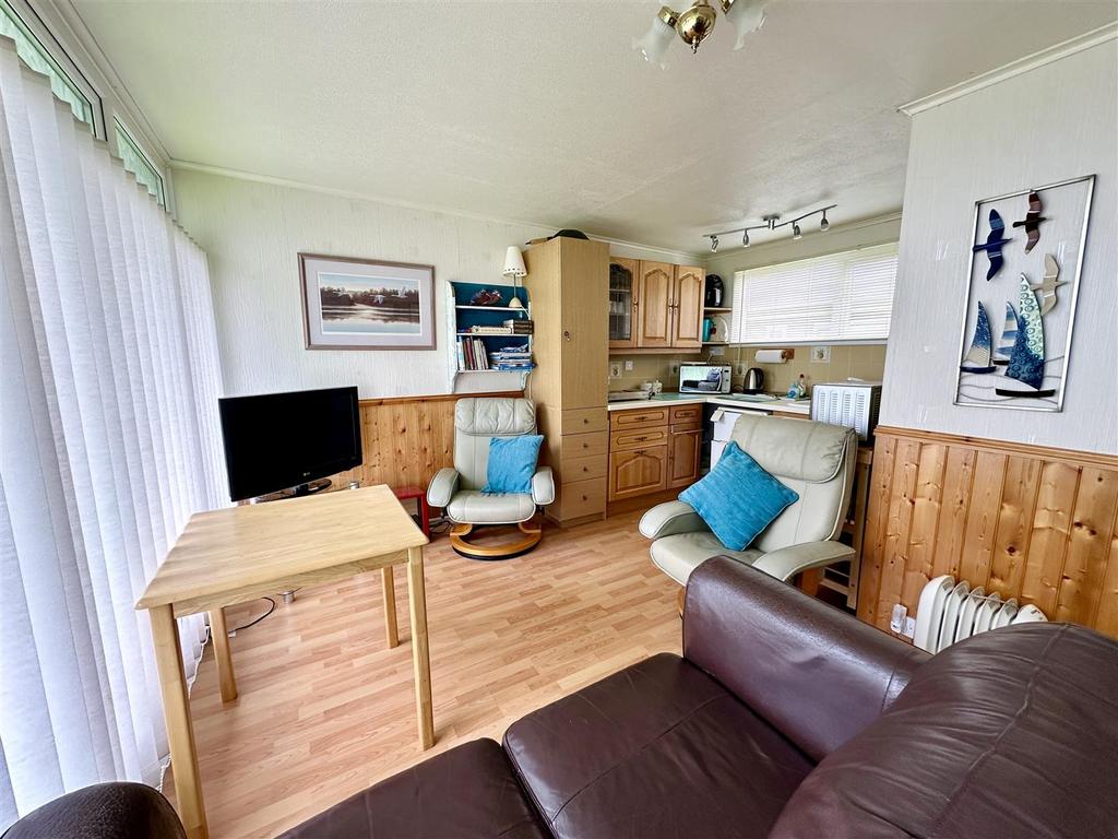 Living area.JPEG