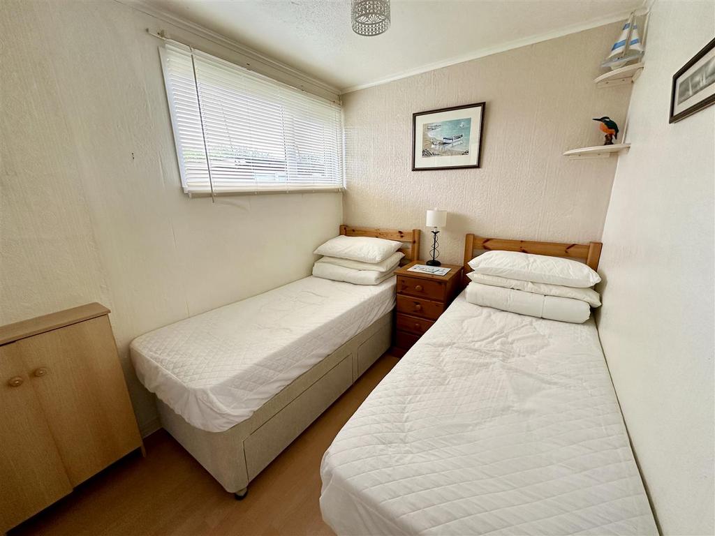 Bedroom one.JPEG
