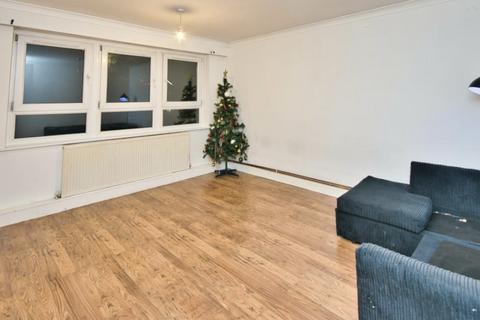 1 bedroom apartment to rent, Thornhill Gardens, Barking, IG11