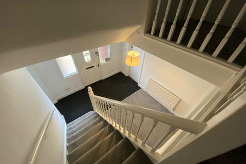 9 bedroom detached house to rent, Marlow Road, Hp11