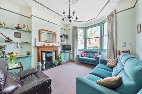 83 Victoria Road, Wood Green, London, N22 7XG