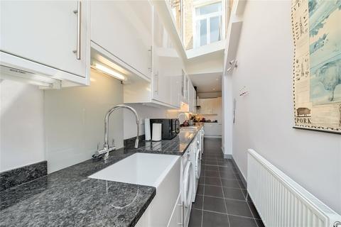 83 Victoria Road, Wood Green, London, N22 7XG