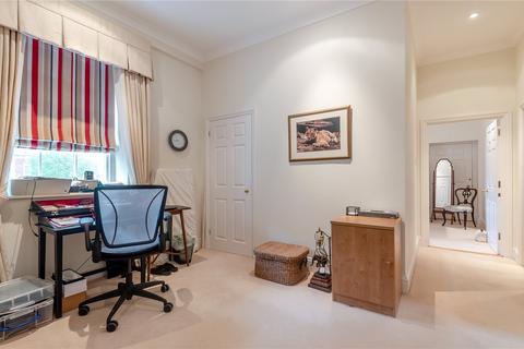 47 Peninsula Square, Winchester, SO23 8GJ