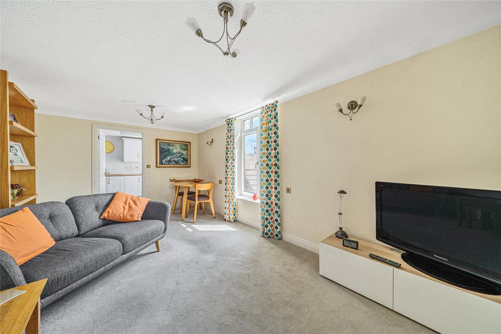 Sitting/Dining Room