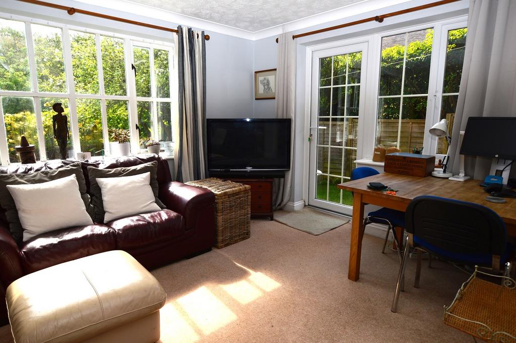 Semley Road, Hassocks BN6 1 bed apartment to rent £1,125 pcm (£260 pw)