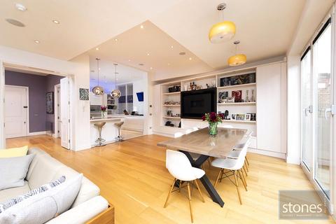 4 bedroom apartment for sale, Greencroft Gardens, South Hampstead, London, NW6