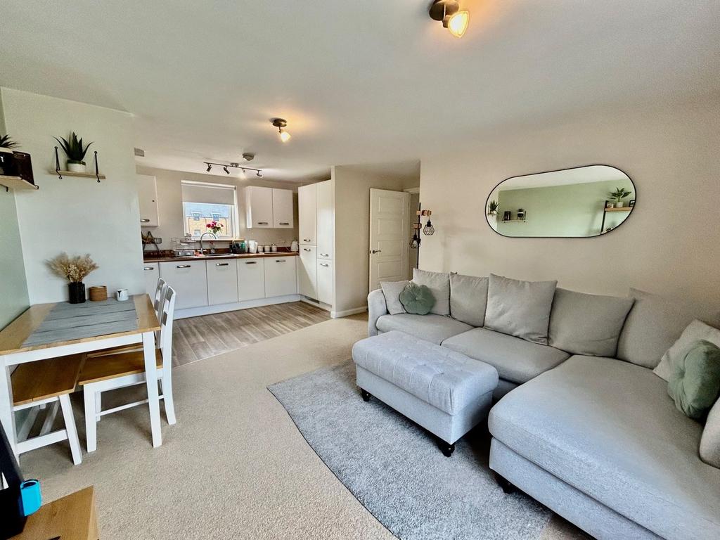 Ellerman Square, Brooklands, Milton... 2 bed apartment - £112,500