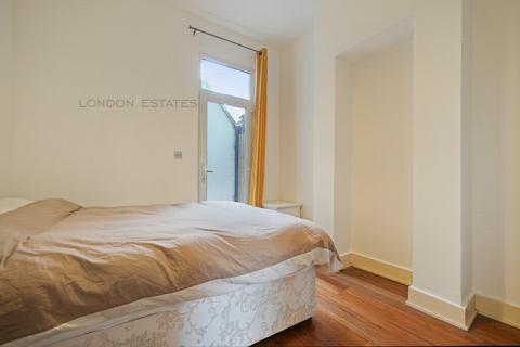 2 bedroom flat for sale, St Dunstans Road, Hammersmith, W6