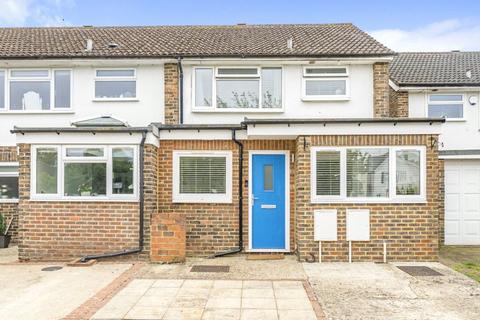 3 bedroom end of terrace house for sale, Queensmead, Datchet, Slough