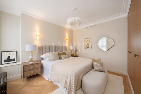 3 bedroom apartment for sale, Basil Street, London, SW3