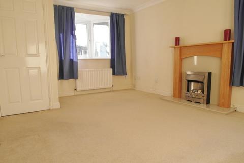 3 bedroom detached house to rent, Ibbetson Oval, Churwell, LS27