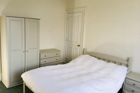 4 bedroom flat to rent, Linksfield Road, Aberdeen AB24