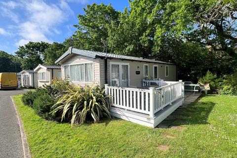 2 bedroom mobile home for sale, Shorefield Road, Downton, Lymington, Hampshire. SO41 0LH