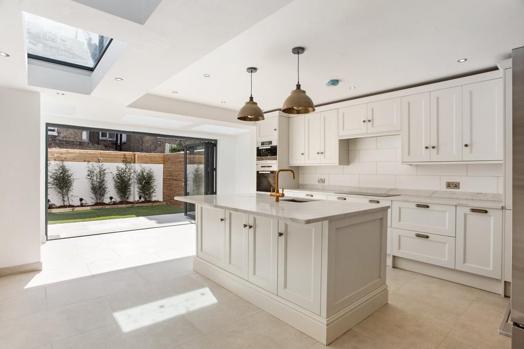 Kitchen 1