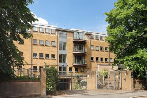 2 bedroom flat for sale, Lanherne House, 9 The Downs, SW20